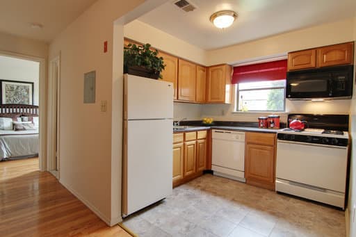 Keasbey Apartment: 1200 Sunnyview Oval