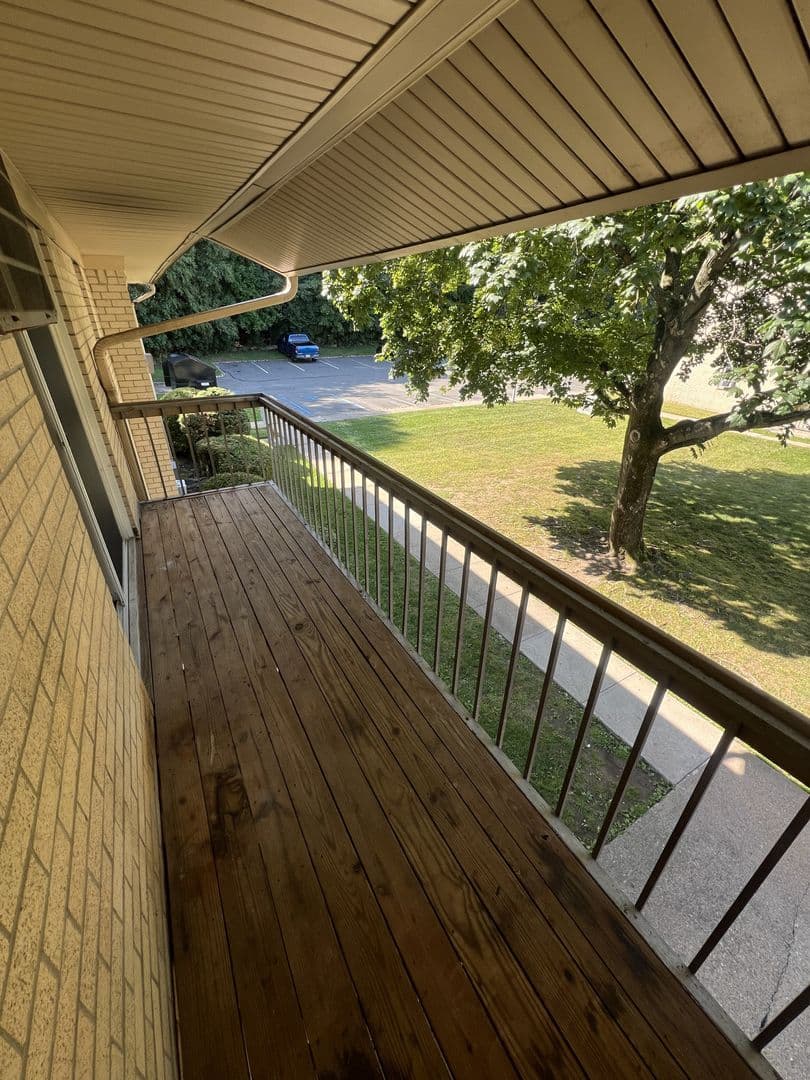 Netcong Apartment: 163 Route 46 West