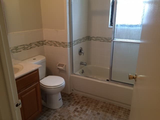 Keasbey Apartment: 1200 Sunnyview Oval