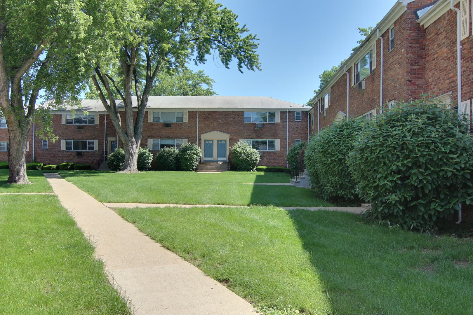 Parsippany Apartment: 300 Parsippany Rd