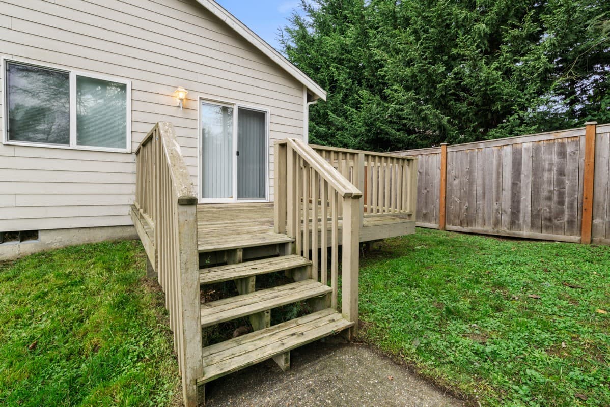 Des Moines House: 2207 S 252nd Place