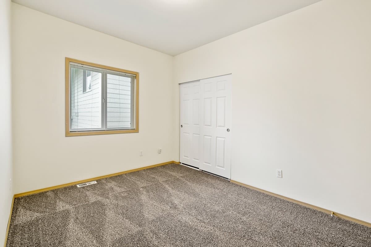 Des Moines House: 2207 S 252nd Place