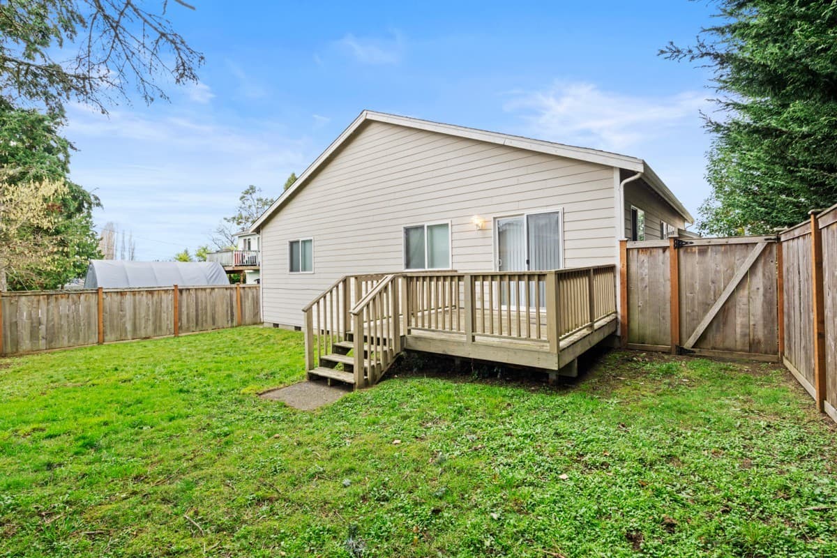 Des Moines House: 2207 S 252nd Place