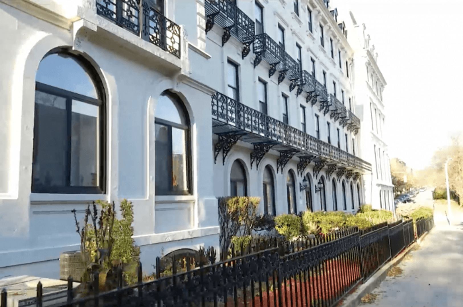 Baltimore Apartment: 1518 Park Avenue