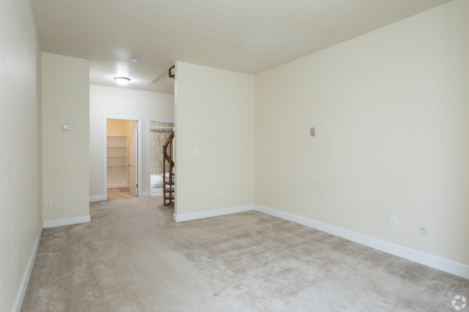 Baltimore Apartment: 1518 Park Avenue