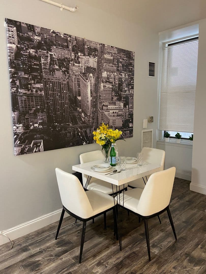 Baltimore Apartment: 716 Washington Place