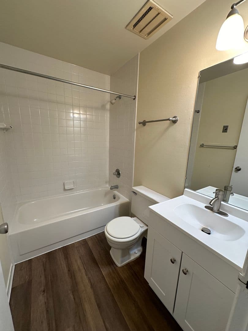Baltimore Apartment: 1518 Park Avenue