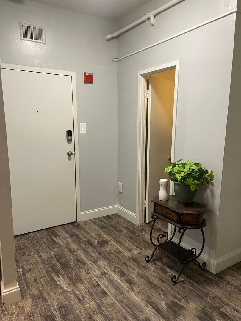 Baltimore Apartment: 716 Washington Place