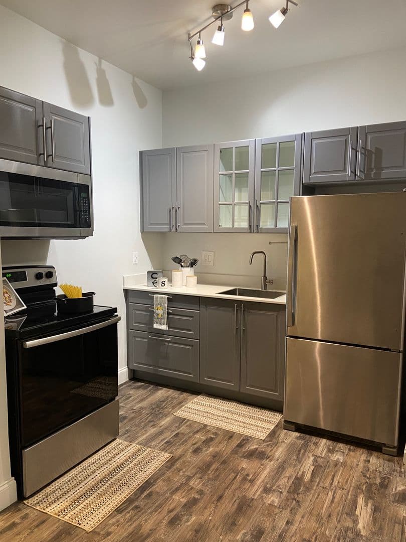Baltimore Apartment: 716 Washington Place
