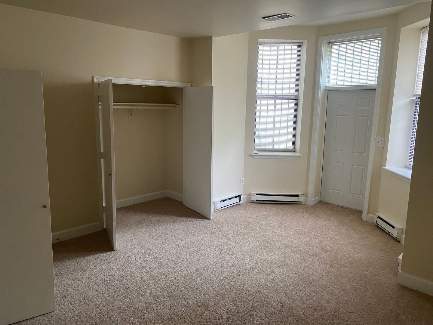 Baltimore Apartment: 1518 Park Avenue
