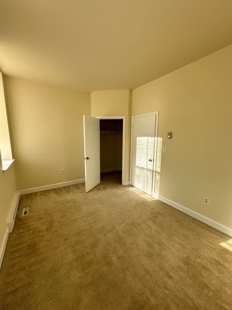 Baltimore Apartment: 1518 Park Avenue