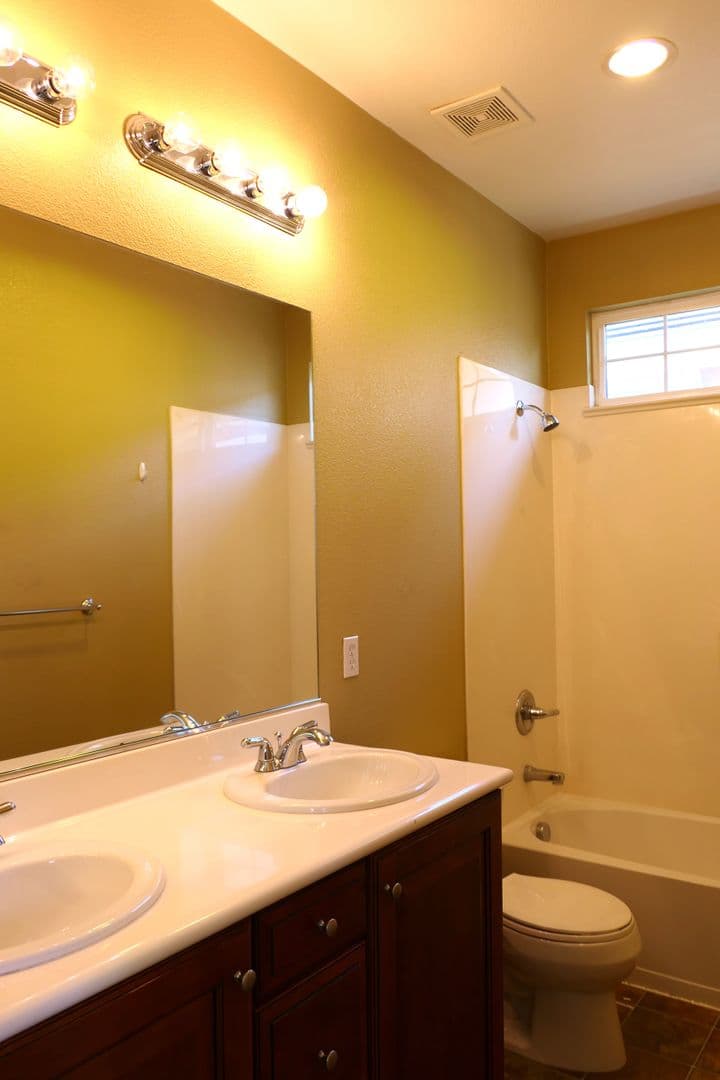 San Jose House: 760 S 12th Street