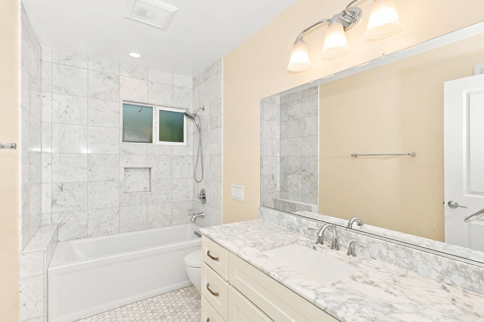 San Jose House: 984 Orchid Way