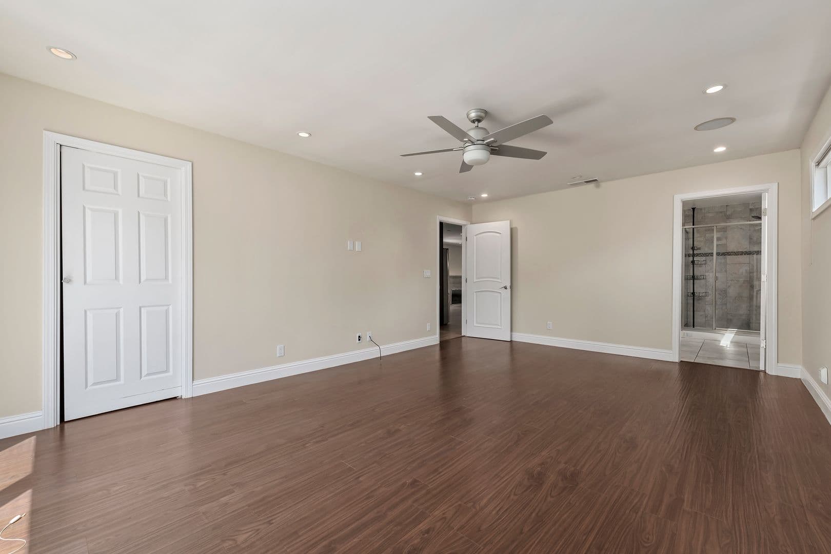 San Jose House: 560 W Virginia Street