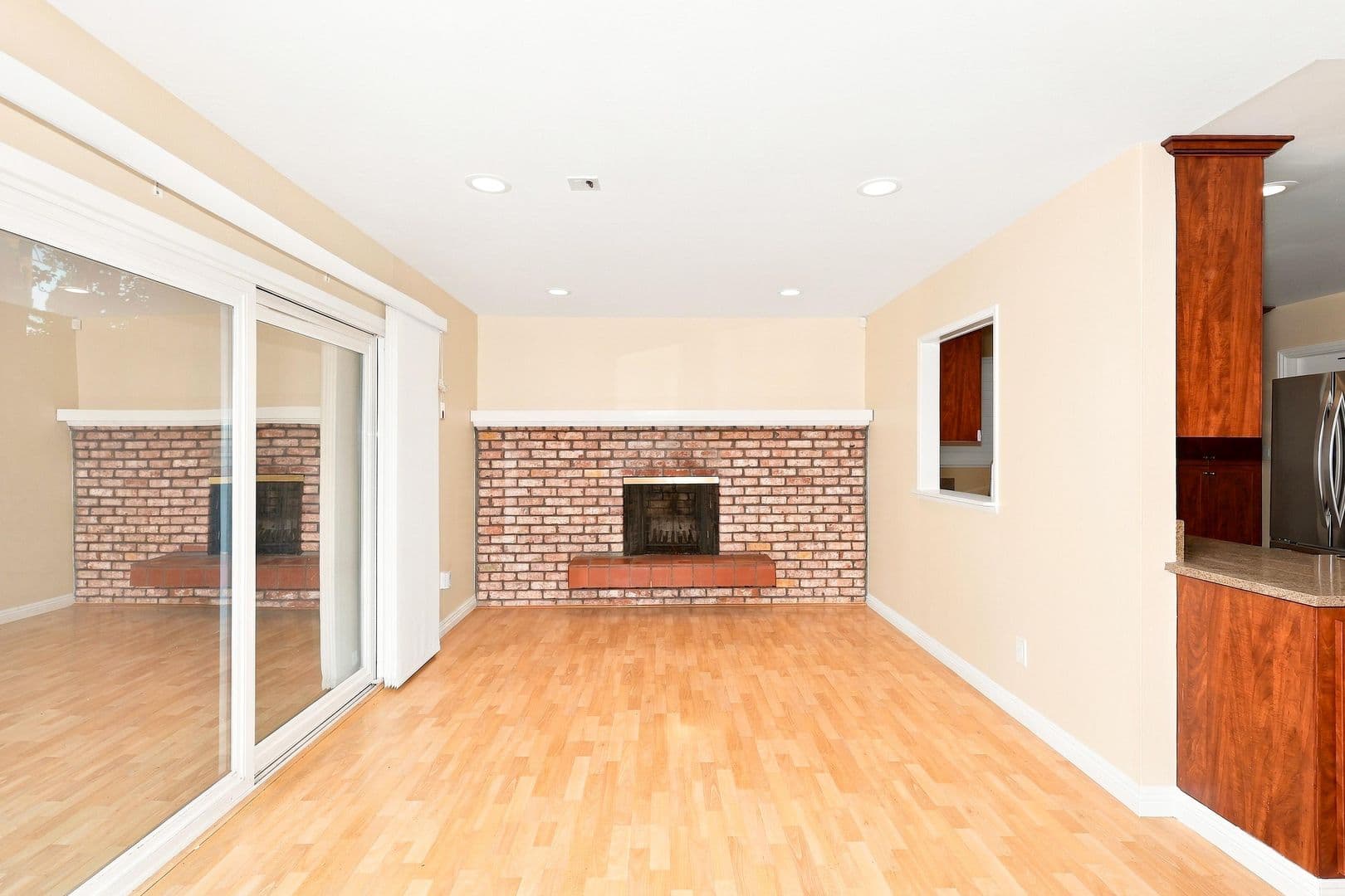 San Jose House: 984 Orchid Way