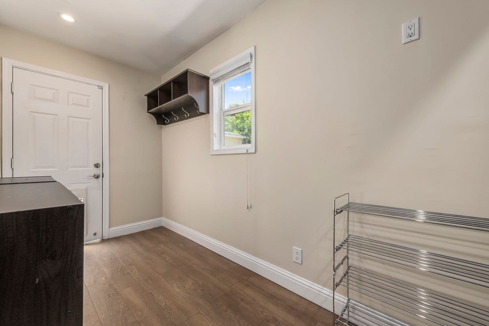 San Jose House: 560 W Virginia Street