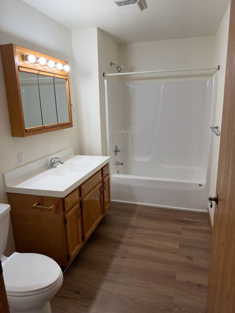 Lake Tomahawk Apartment: 7107-7109 State Hwy 47