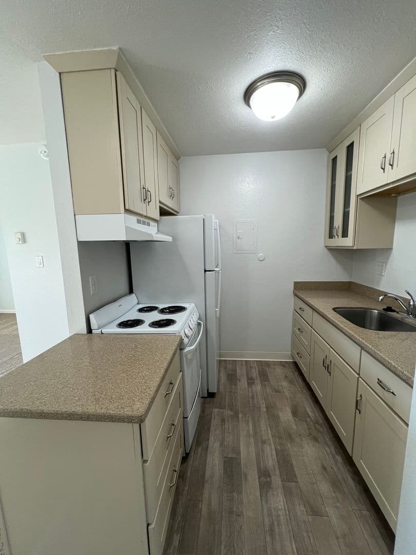Sunnyvale Apartment: 777 S Mathilda Avenue