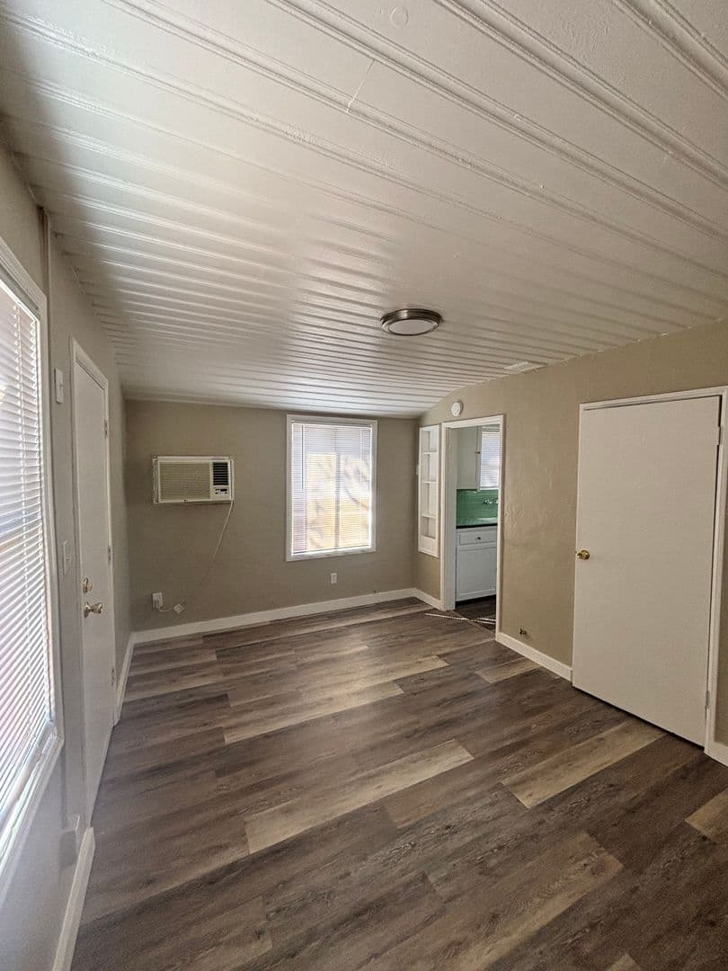 Tucson Apartment: 1141 E Adams St