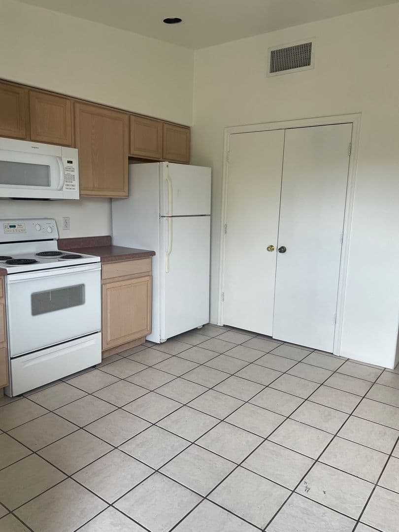 Tucson Apartment: 3669 S Camino Seco #1