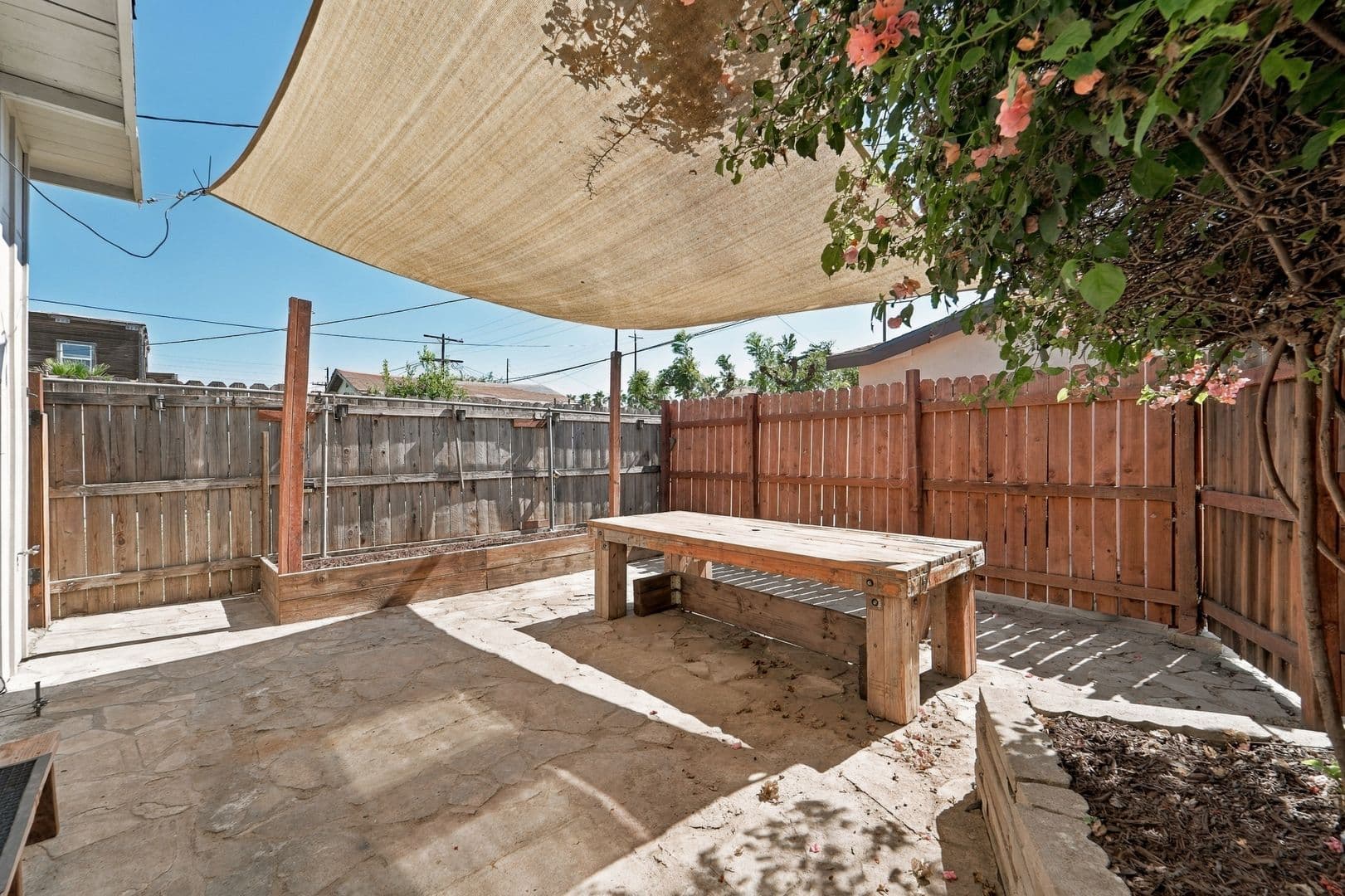 Los Angeles Apartment: 1756 W 37th Dr