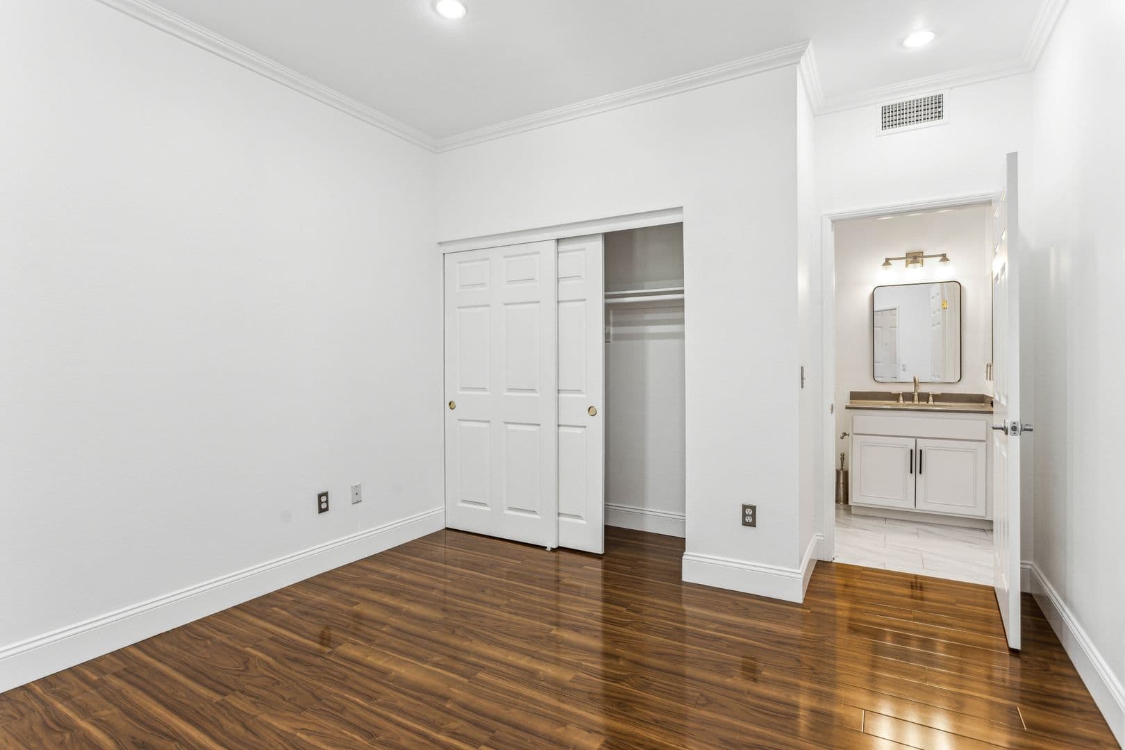 Los Angeles House: 4600 Don Lorenzo Dr