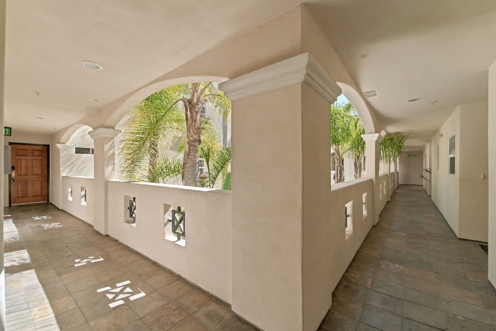 Los Angeles House: 1948 Malcolm Ave
