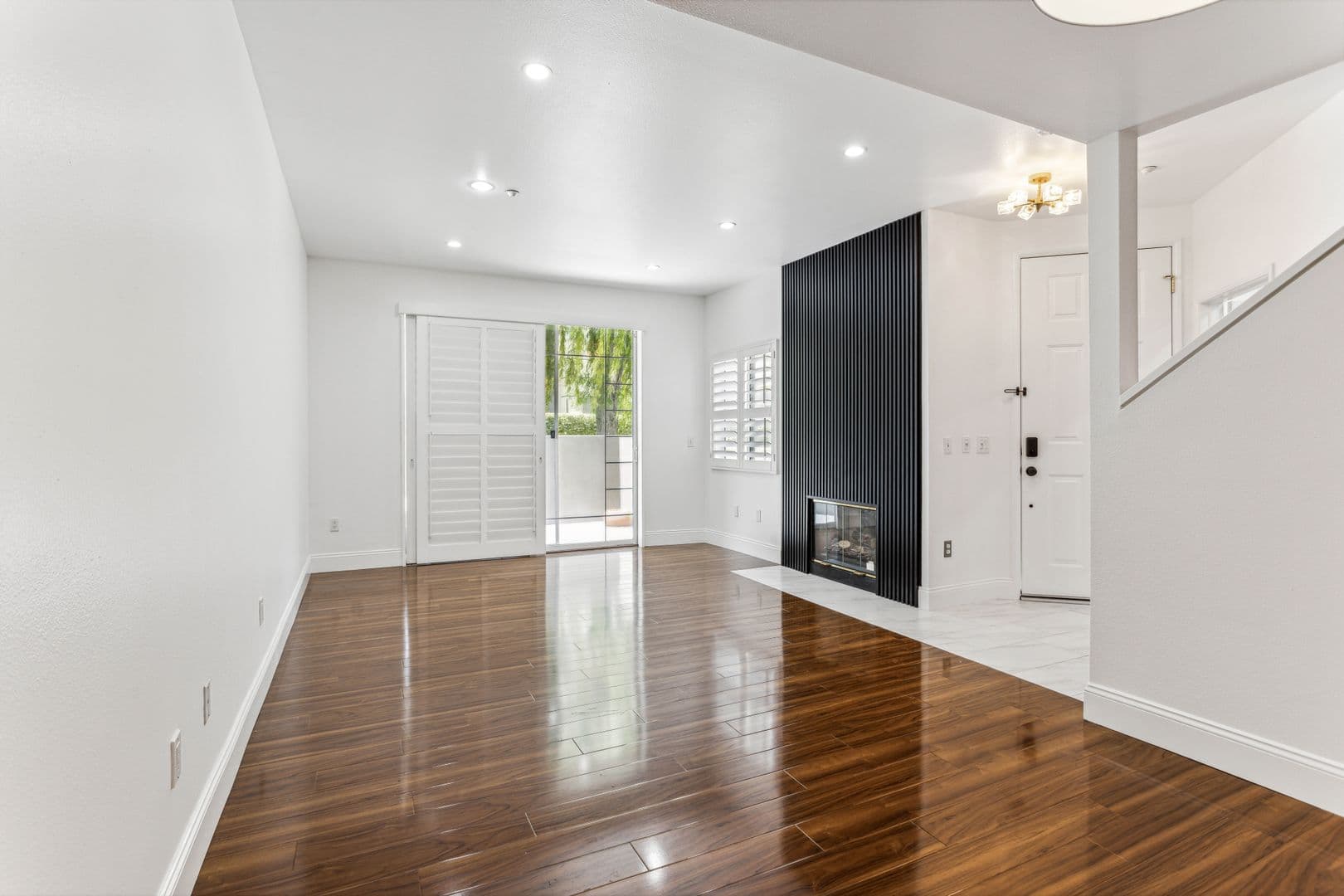 Los Angeles House: 4600 Don Lorenzo Dr