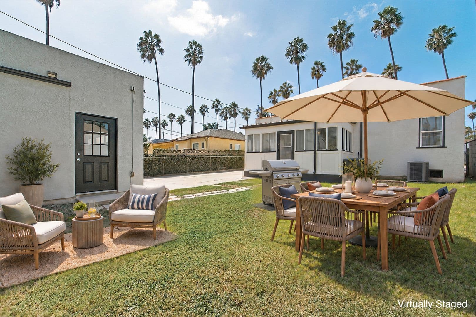 Los Angeles House: 5616 S. Rimpau Blvd