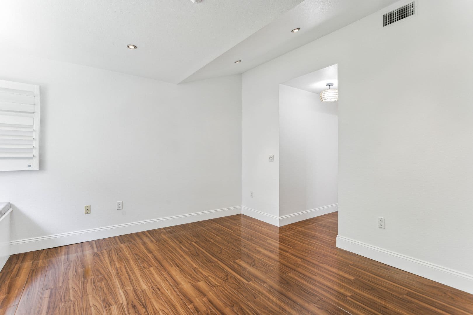 Los Angeles House: 4600 Don Lorenzo Dr