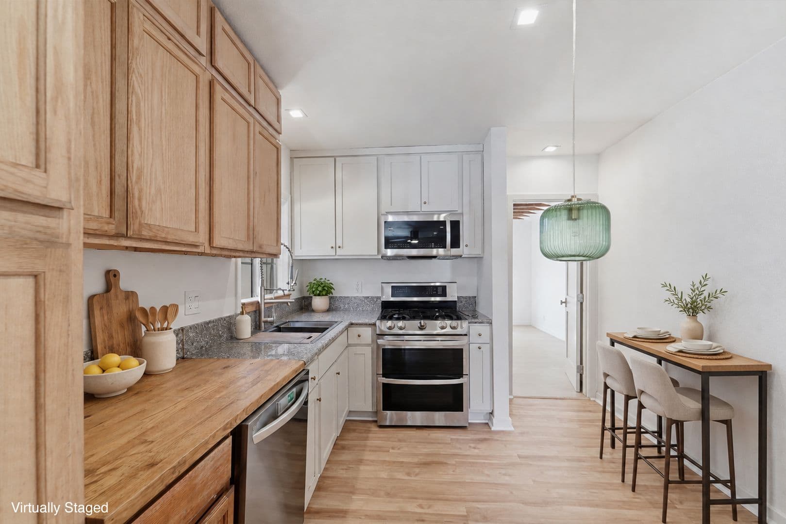 Los Angeles Apartment: 1756 W 37th Dr