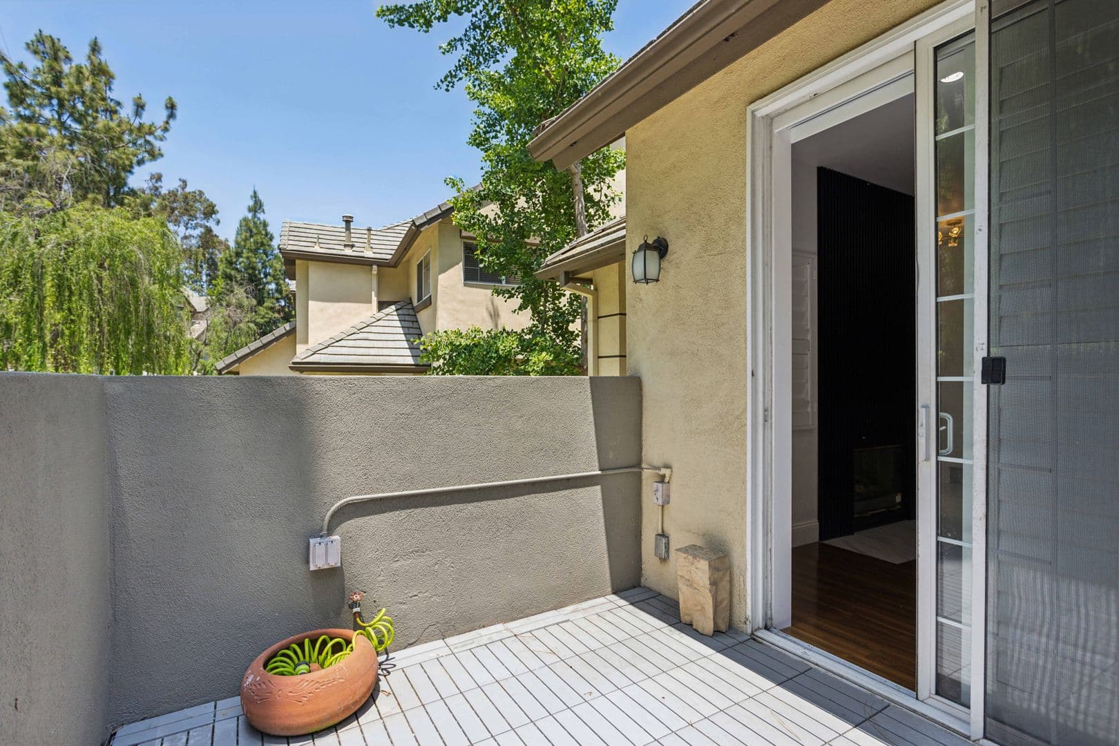 Los Angeles House: 4600 Don Lorenzo Dr