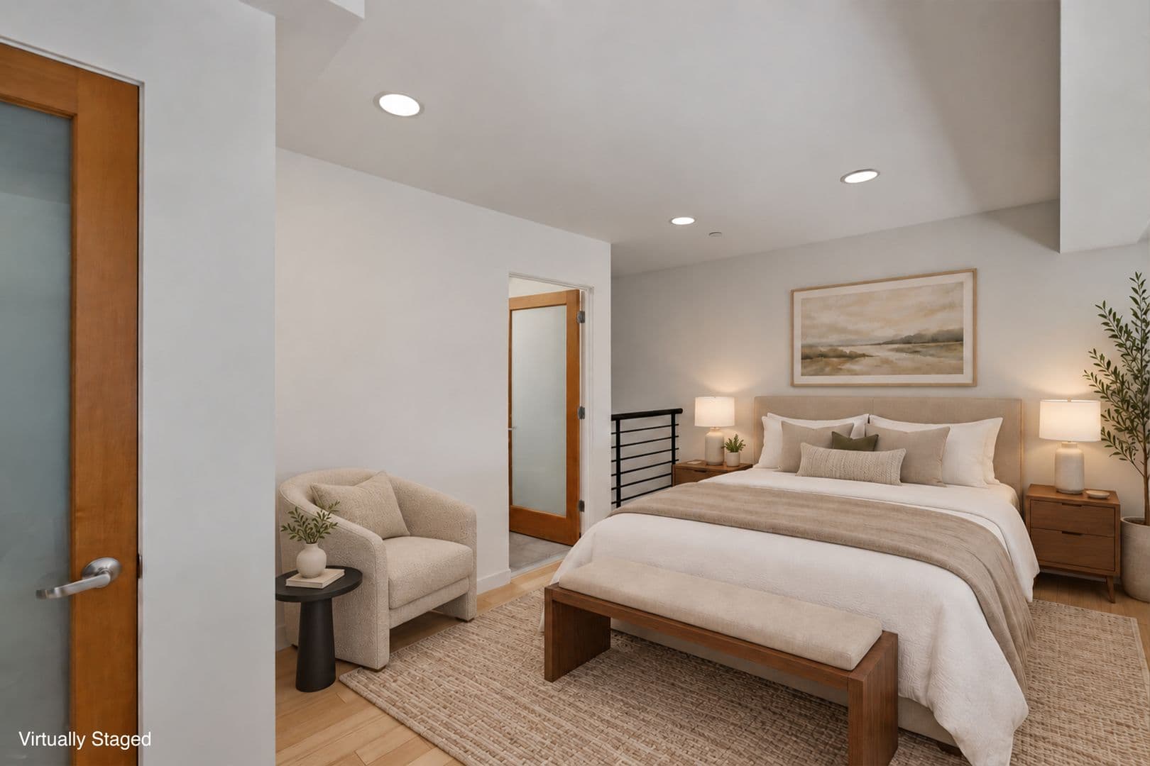 Los Angeles House: 1120 N El Centro Ave