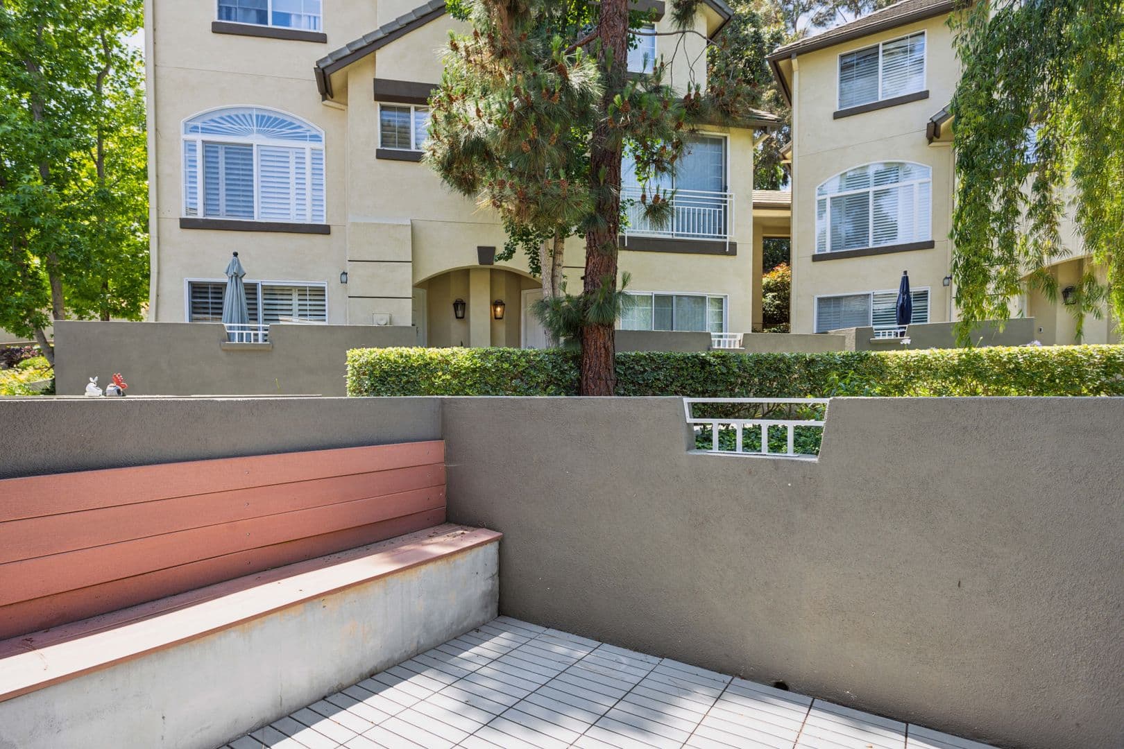 Los Angeles House: 4600 Don Lorenzo Dr