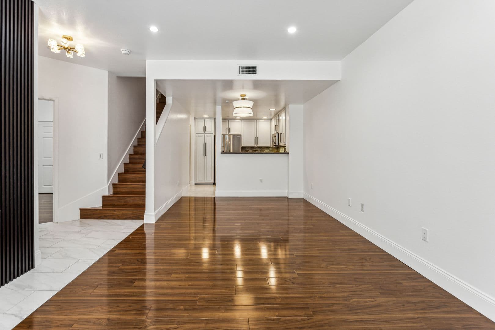 Los Angeles House: 4600 Don Lorenzo Dr