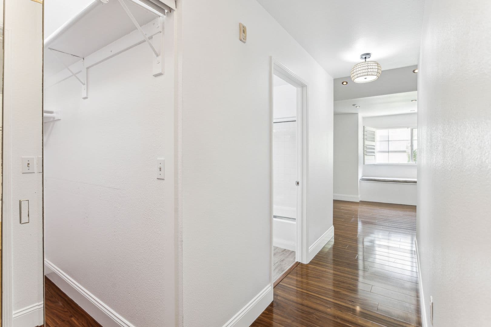Los Angeles House: 4600 Don Lorenzo Dr