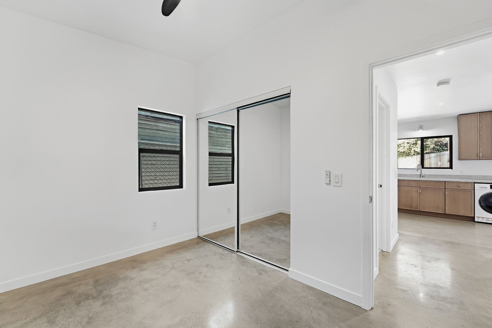 Los Angeles Apartment: 1756 W 37th Dr