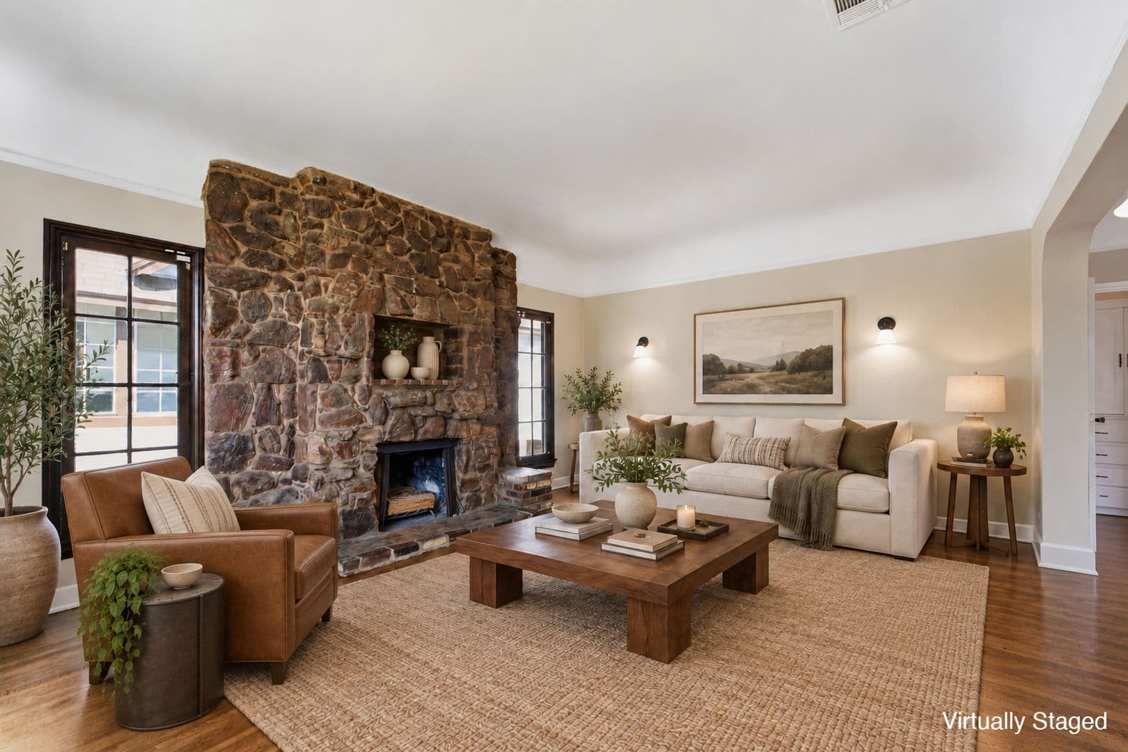Los Angeles House: 5616 S. Rimpau Blvd