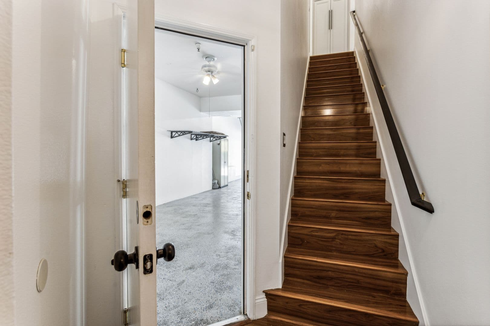 Los Angeles House: 4600 Don Lorenzo Dr