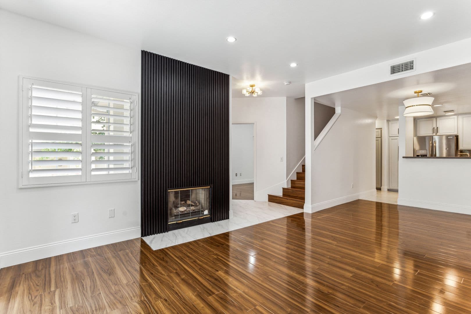 Los Angeles House: 4600 Don Lorenzo Dr