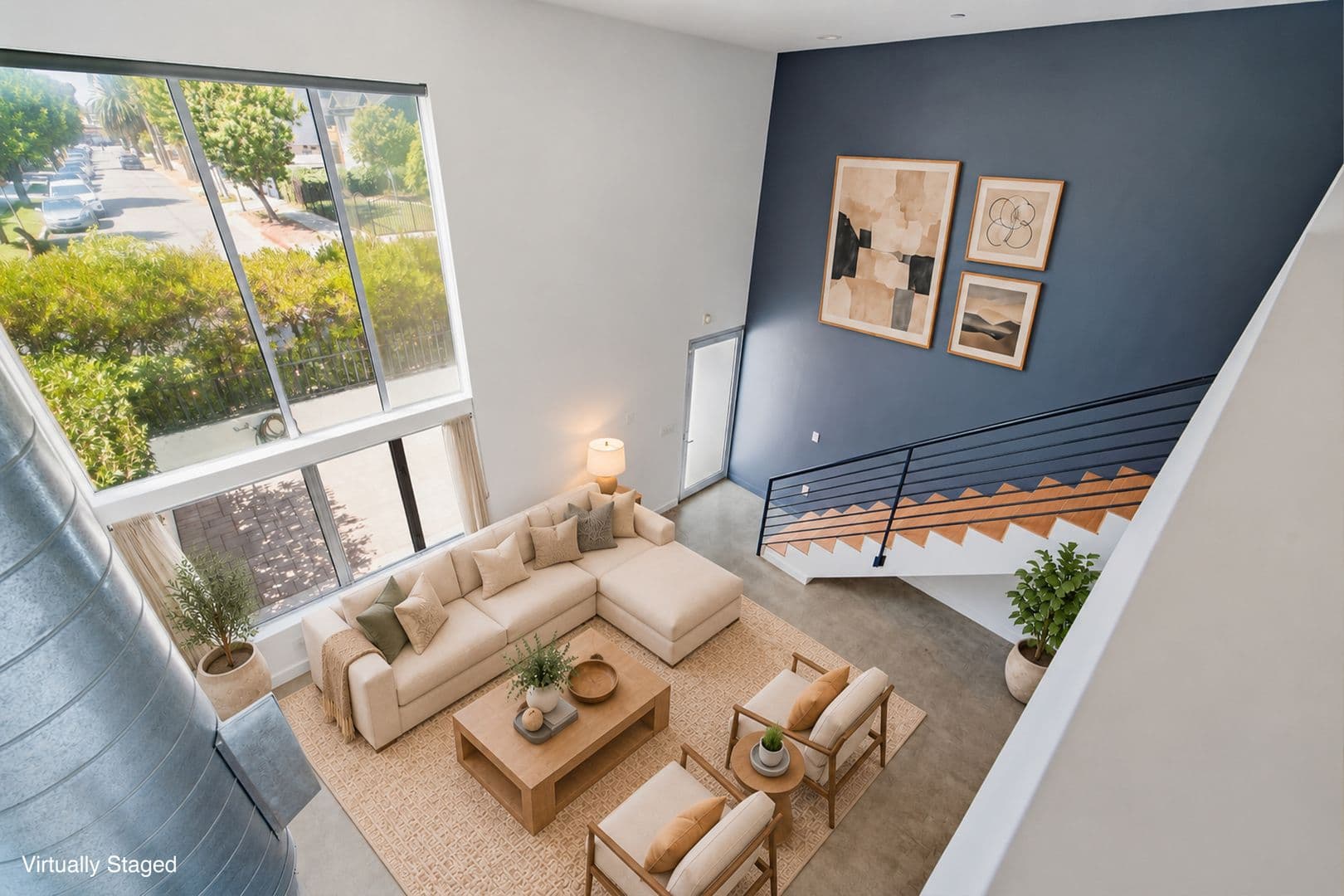Los Angeles House: 1120 N El Centro Ave