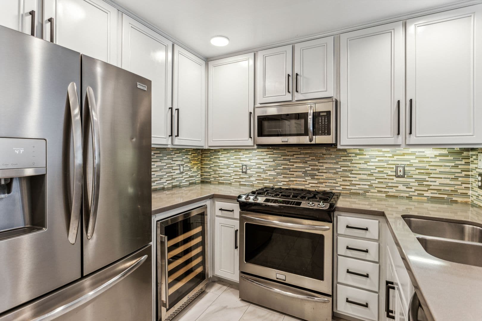 Los Angeles House: 4600 Don Lorenzo Dr