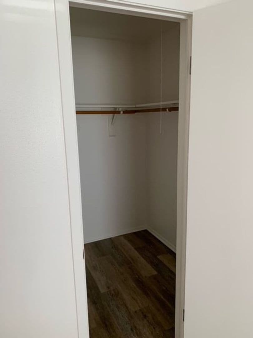 Racine Apartment: 2400 Northwestern Ave