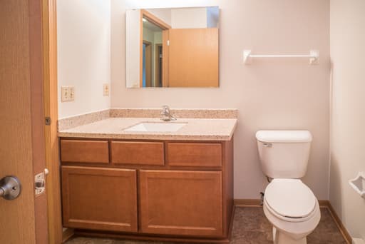 Racine Apartment: 1851 Roosevelt Ave.
