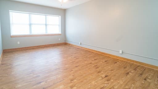 Racine Apartment: 1540 Park Ave.