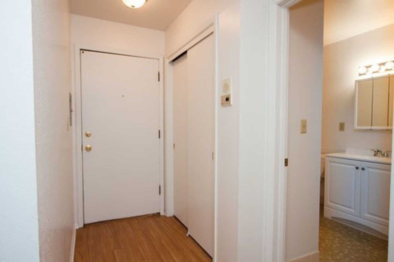 Racine Apartment: 2400 Northwestern Ave