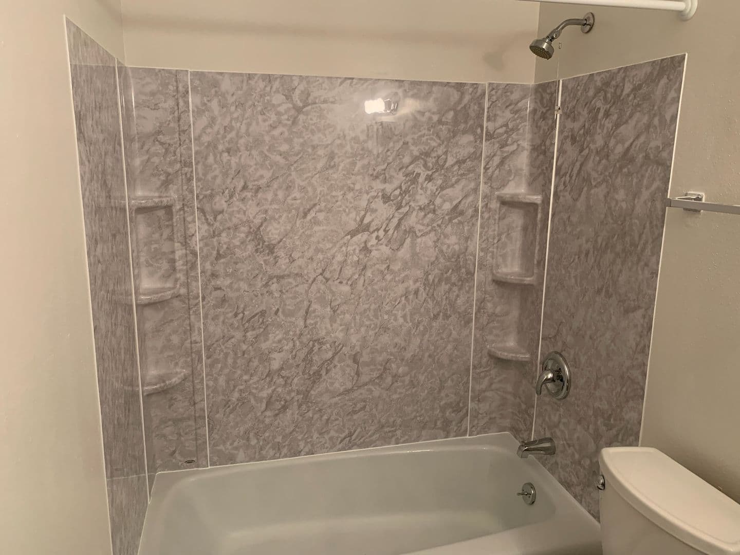 Racine Apartment: 2400 Northwestern Ave
