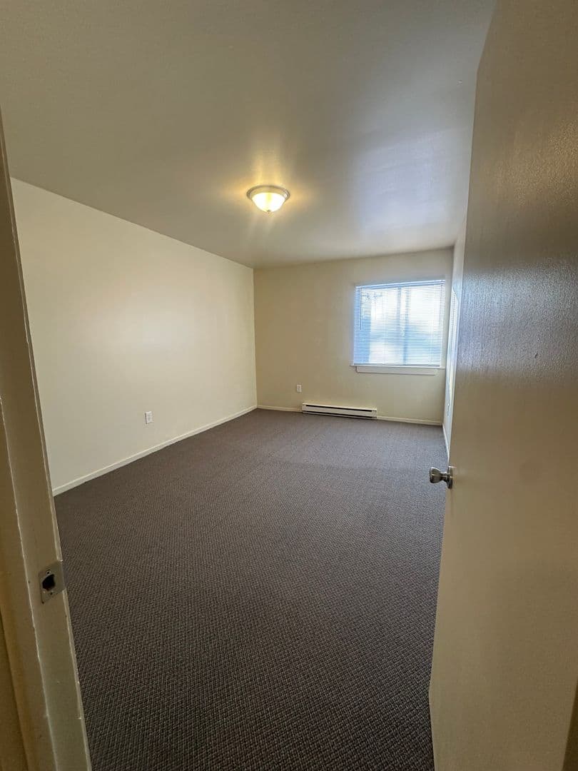 Racine Apartment: 5021 Byrd Ave.