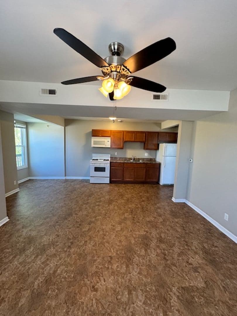 Kenosha Apartment: 1927 60th St.