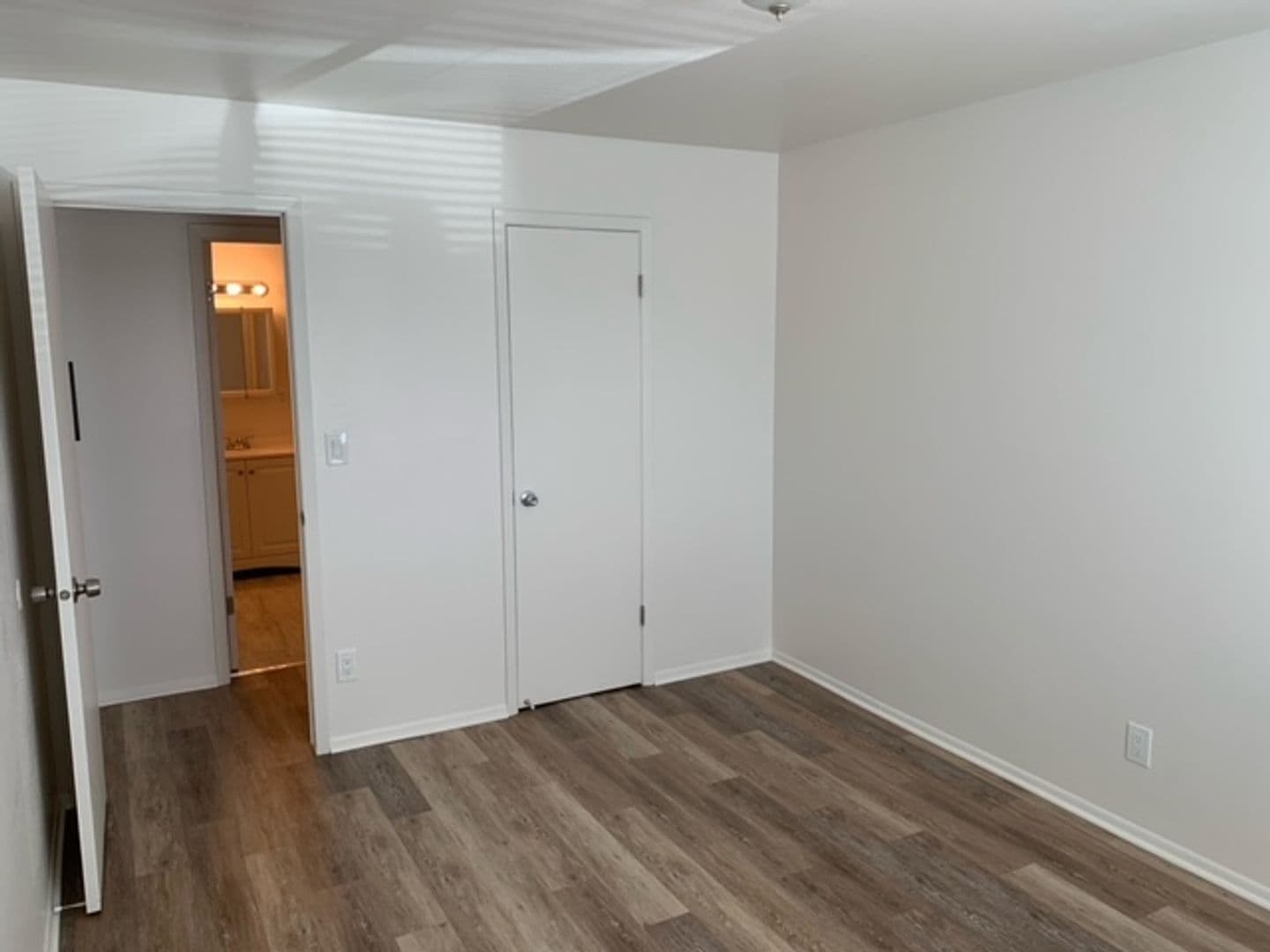 Racine Apartment: 2400 Northwestern Ave